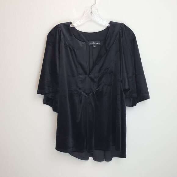 Tuckernuck Pomander Place Black Velvet Finley Flutter Sleeve top - Picture 1 of 9